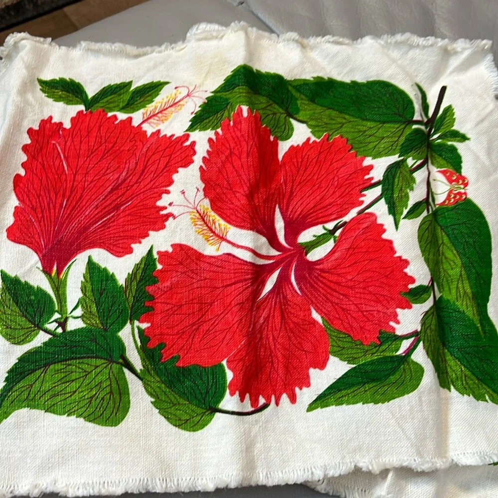 Pretty Hibiscus Flower Linen rectangle placemat 2